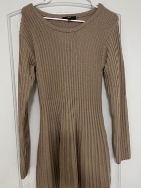 Lulus - Ribbed Knit Long Sleeve Dress in Tan